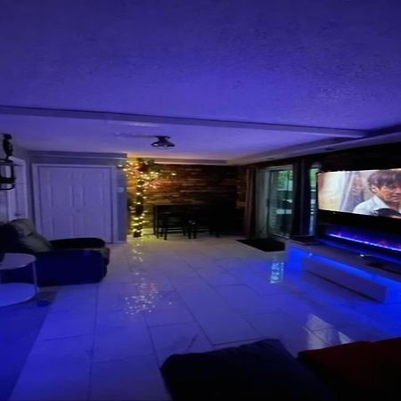 Brooklyn Spacious Space With Private Entrance, Bathroom, & Backyard - Full-Kitchen Нью-Йорк Экстерьер фото