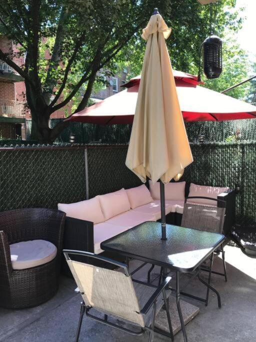 Brooklyn Spacious Space With Private Entrance, Bathroom, & Backyard - Full-Kitchen Нью-Йорк Экстерьер фото