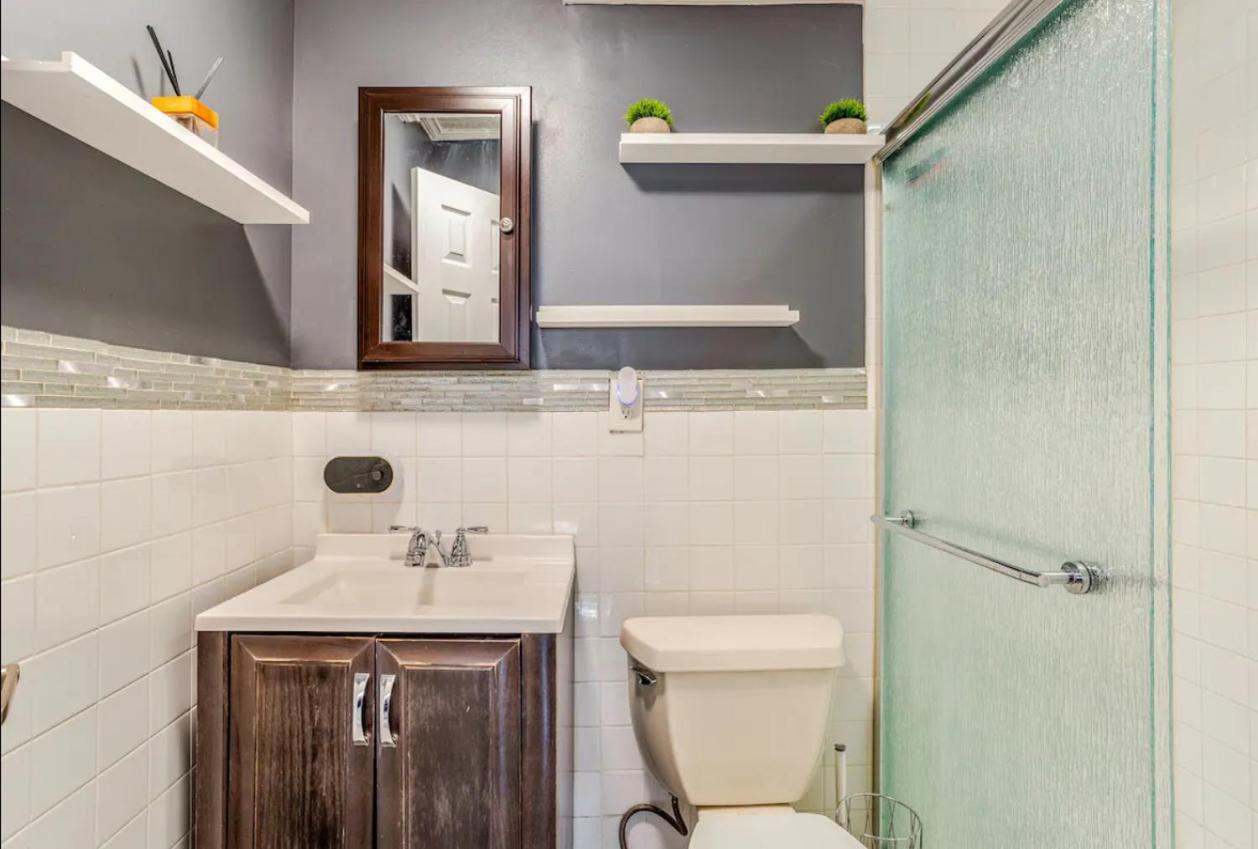 Brooklyn Spacious Space With Private Entrance, Bathroom, & Backyard - Full-Kitchen Нью-Йорк Экстерьер фото