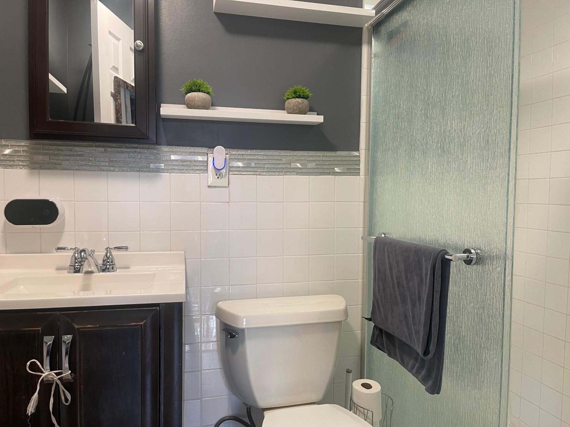 Brooklyn Spacious Space With Private Entrance, Bathroom, & Backyard - Full-Kitchen Нью-Йорк Экстерьер фото